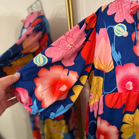 🩷💙Floral Print Women's Top💙🩷 - Picture 2 of 4